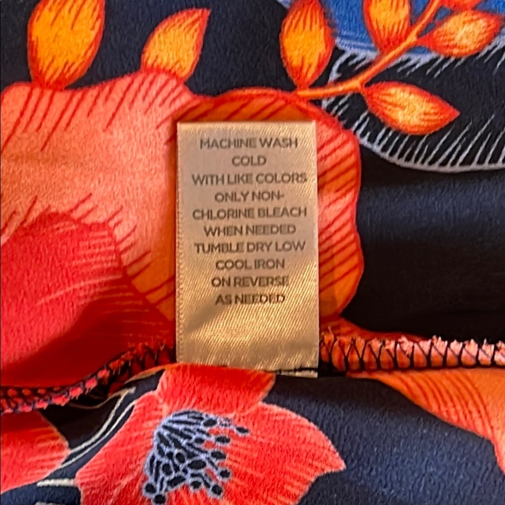NWOT Avenue Size 30/32 Vibrant Blue and Orange Floral Bell Sleeve Tunic Top - Picture 9 of 9